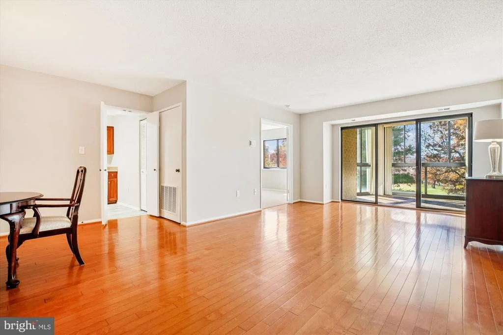 Photo of Unit 3308 at 15115 INTERLACHEN DRIVE