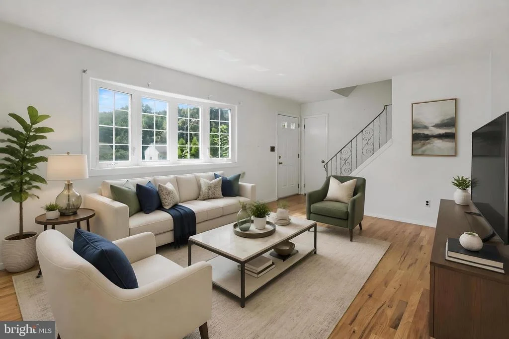 Photo of 16 RUNNING BROOK ROAD