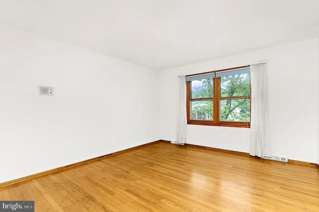 Photo of 130 CIRCLE ROAD