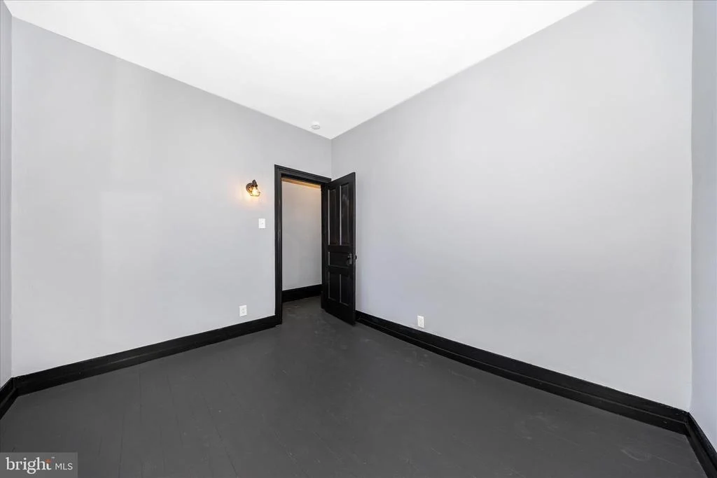 Photo of 519 SUMMIT AVENUE