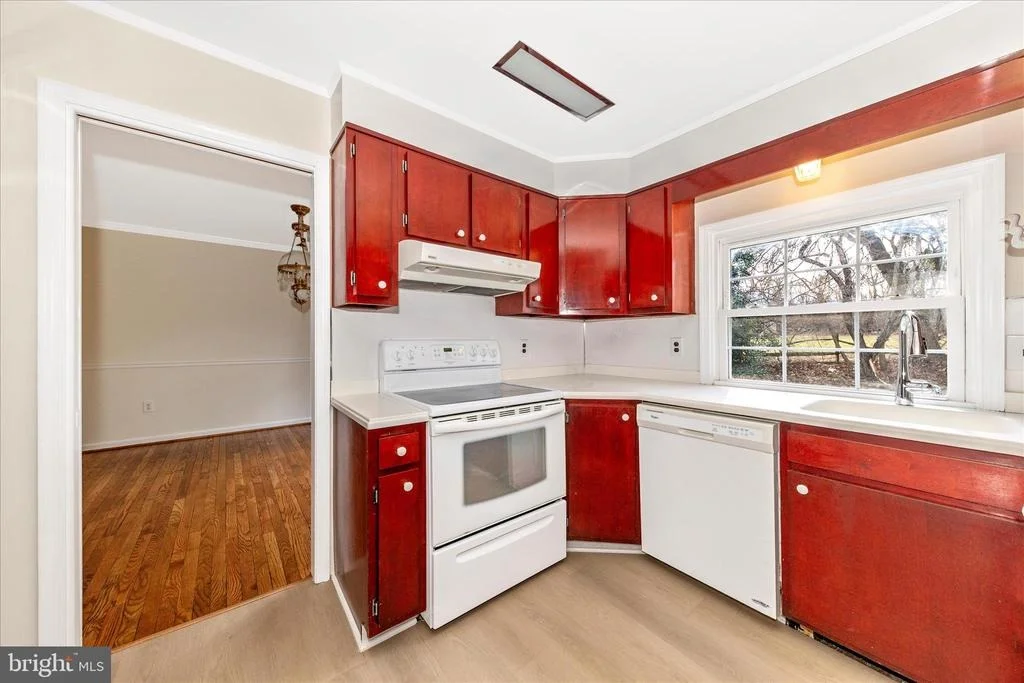 Photo of 5815 MEADOW DRIVE