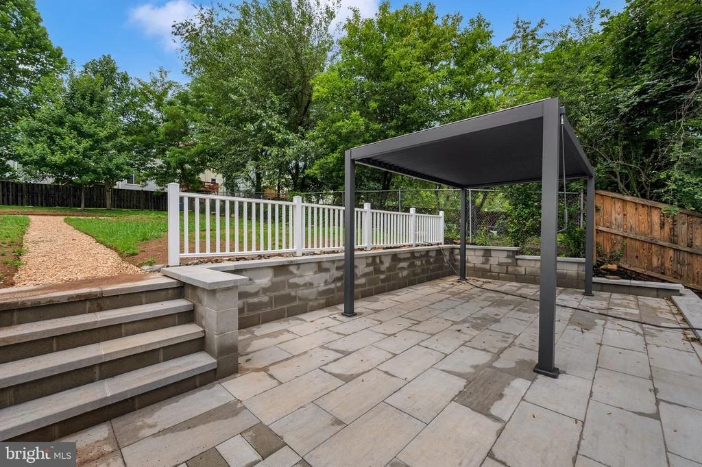 Photo of 710 SILVER SPRING AVENUE