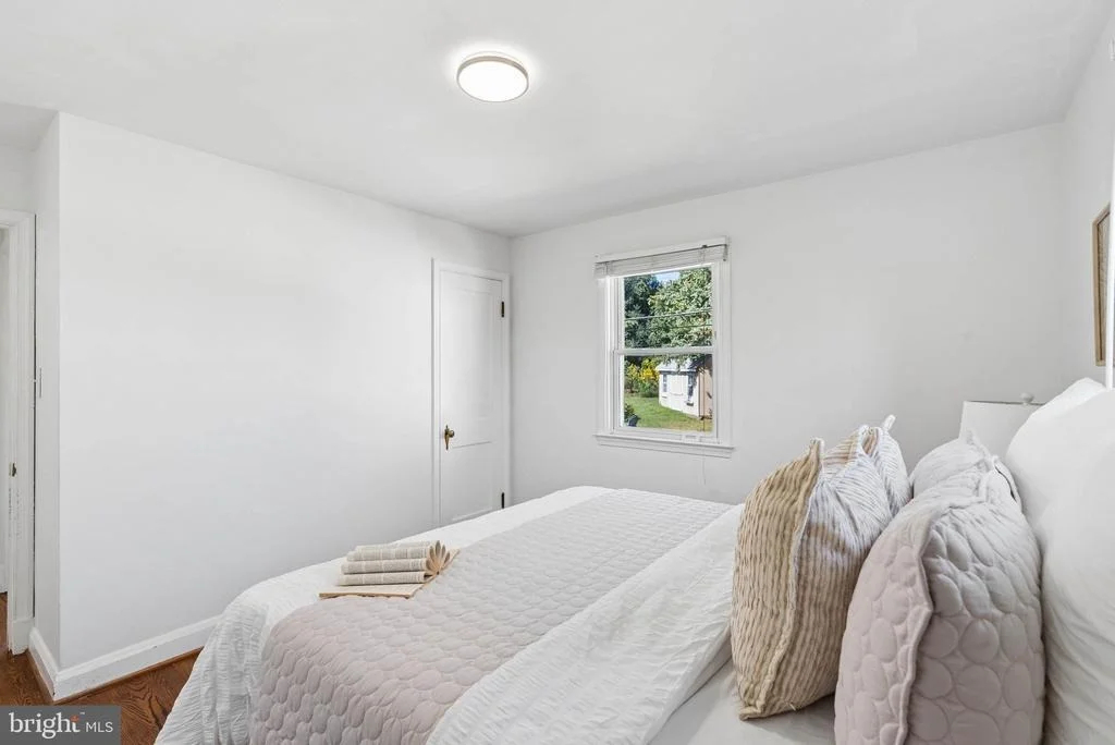 Photo of 5572 OAKLAND ROAD