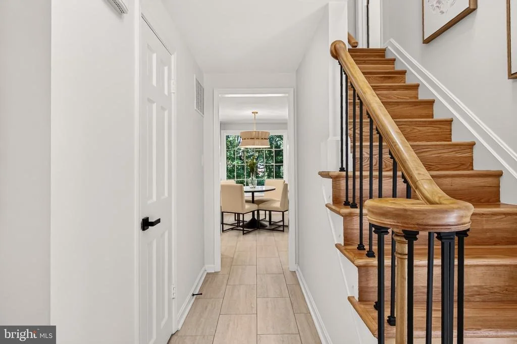 Photo of 4018 ROBERTSON BOULEVARD