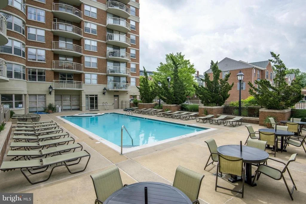 Photo of Unit 607 at 1200 BRADDOCK PLACE