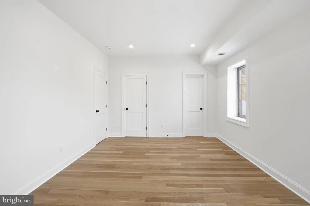 Photo of 6512 WILLIAMSBURG BOULEVARD