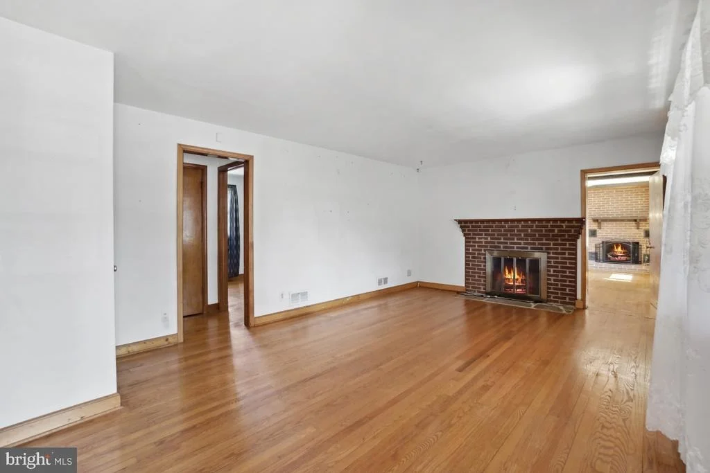 Photo of 18208 MUNCASTER ROAD