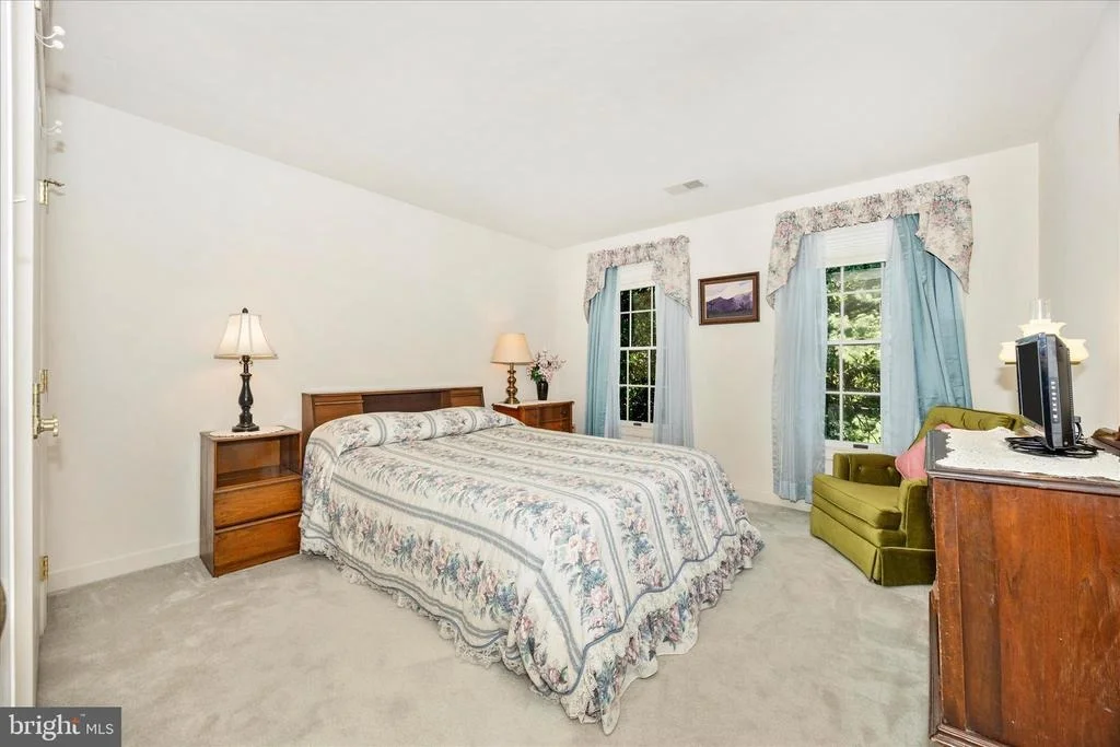 Photo of 19808 FALLING SPRING COURT