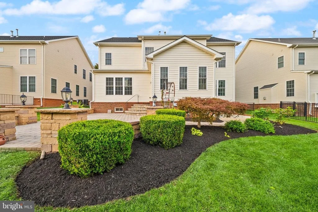Photo of 23246 MINERVA DRIVE
