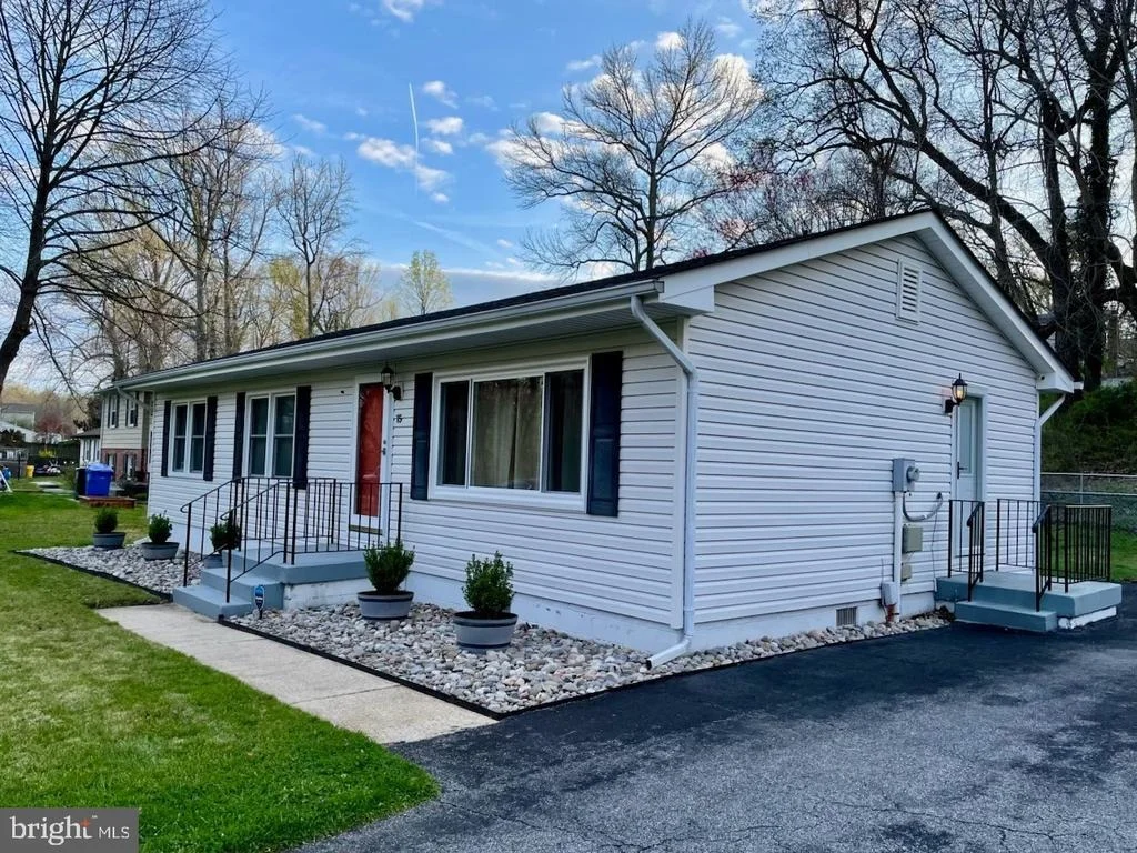 Photo of 15 WILLOW LANE