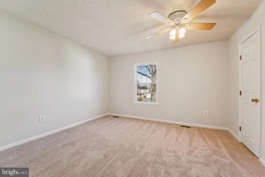 Photo of 216 BOOKHAM LANE
