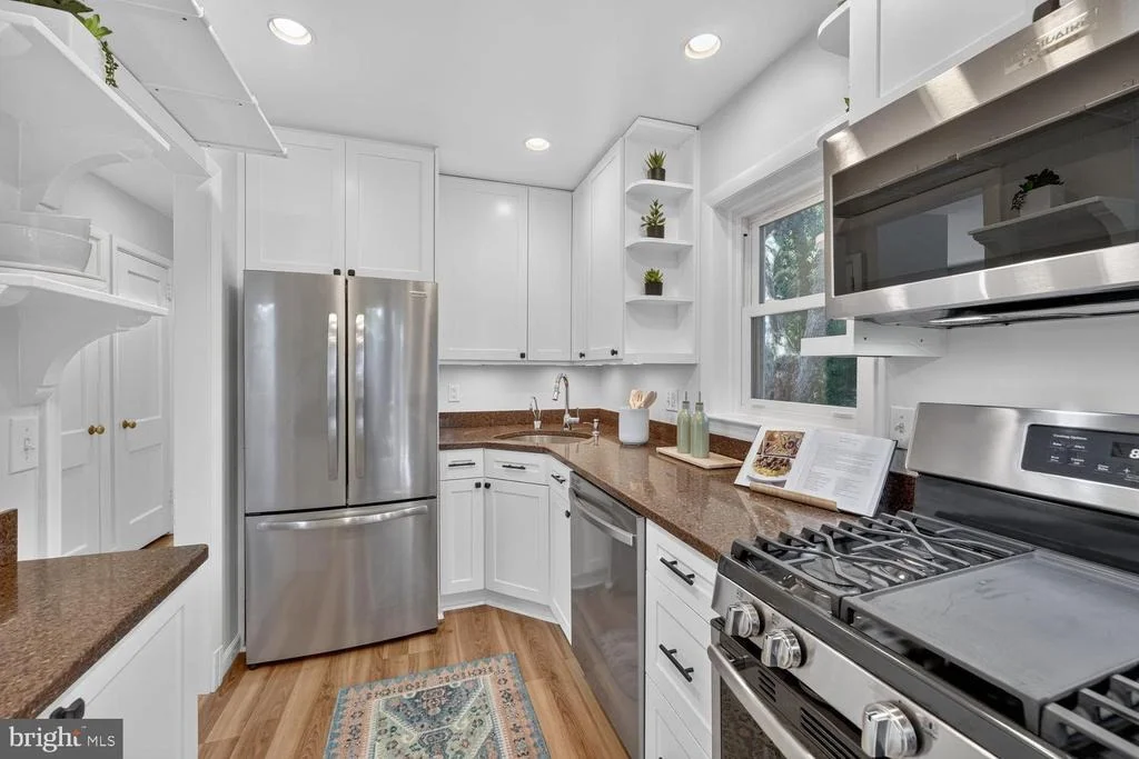 Photo of 1503 CREST ROAD