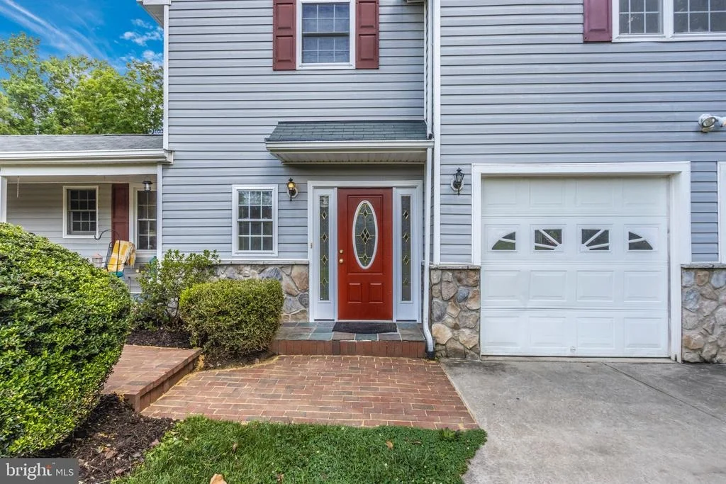 Photo of 120 PIPING ROCK DRIVE