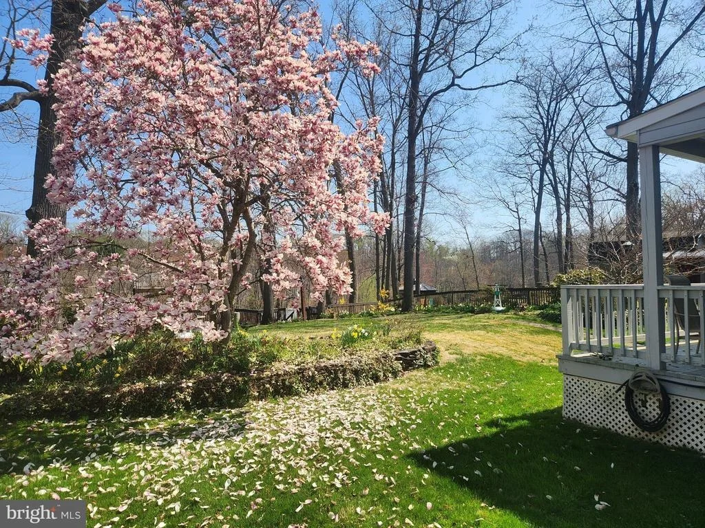 Photo of 215 GARNETT ROAD