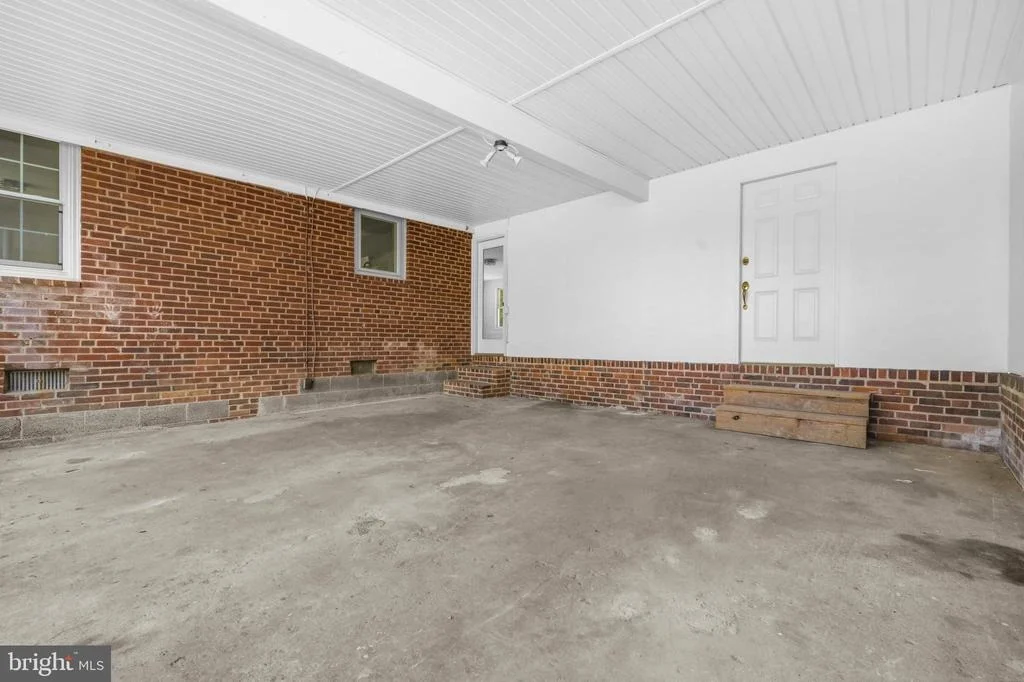 Photo of 10705 OAK PLACE