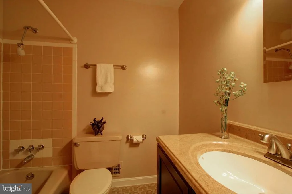 Photo of 16101 ROBLYNN COURT