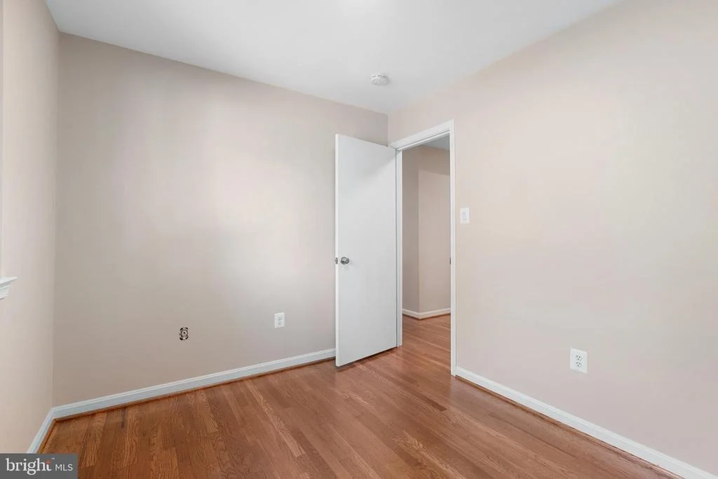 Photo of 5505 EASTBOURNE DRIVE