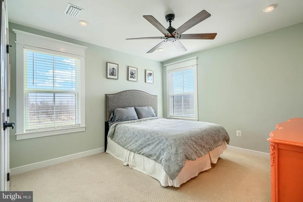 Photo of 2553 HANOVER PIKE
