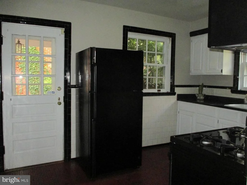 Photo of 424 CARROLL PARKWAY