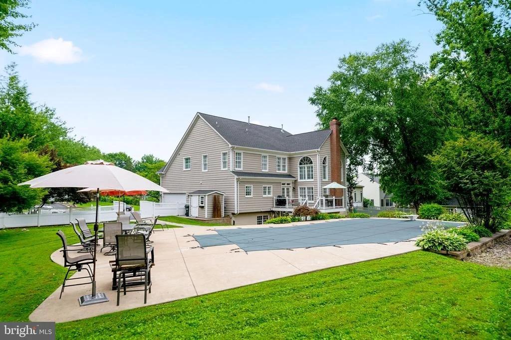 Photo of 9809 JOHN ROBERT WAY