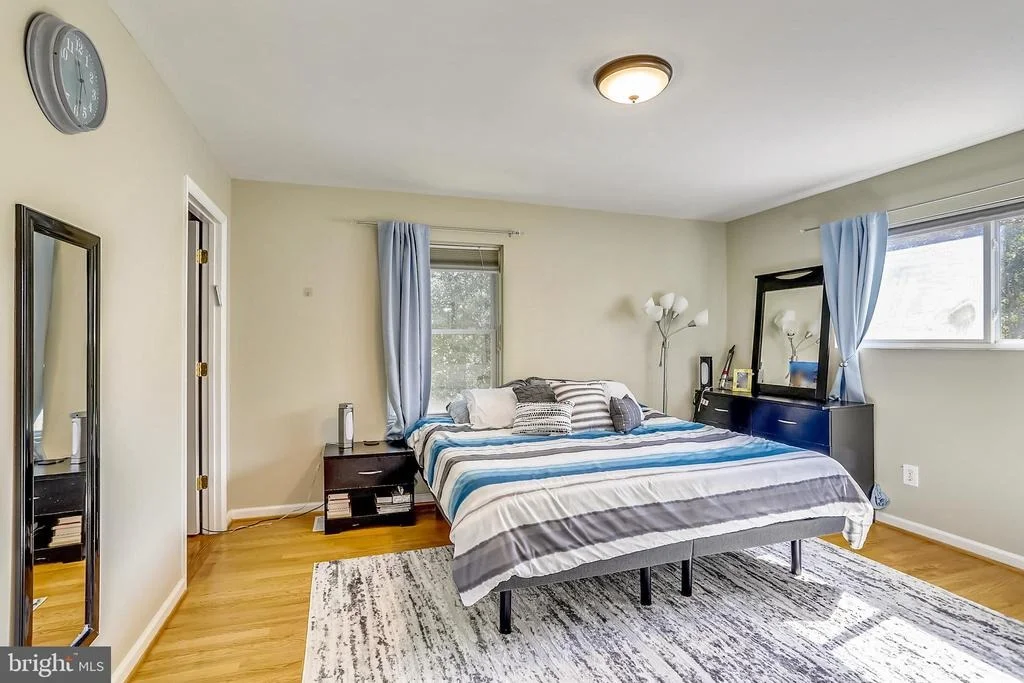Photo of 816 HILLSBORO DRIVE