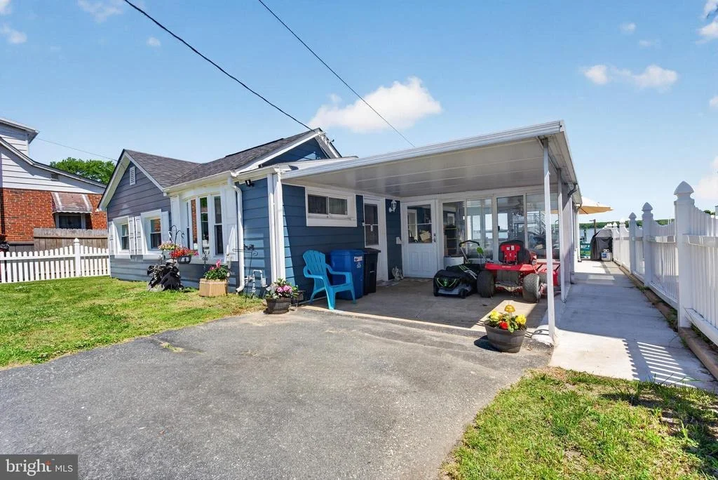 Photo of 6704 RIVER DRIVE ROAD