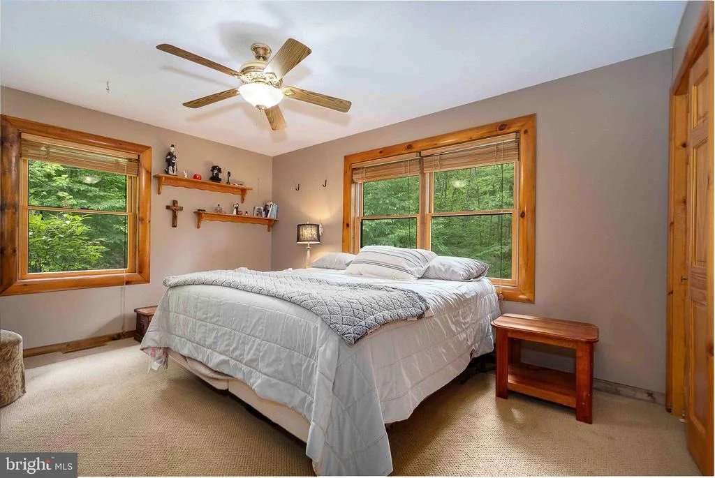 Photo of 995 BETTS LANE