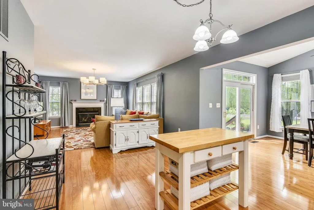 Photo of 25853 SPRING FARM CIRCLE
