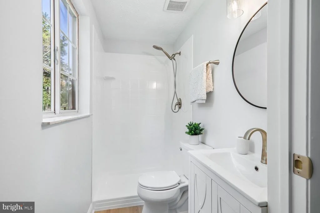 Photo of 6612 SEWARD ROAD