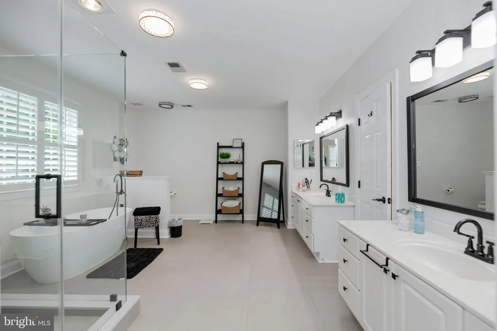 Photo of 9809 JOHN ROBERT WAY