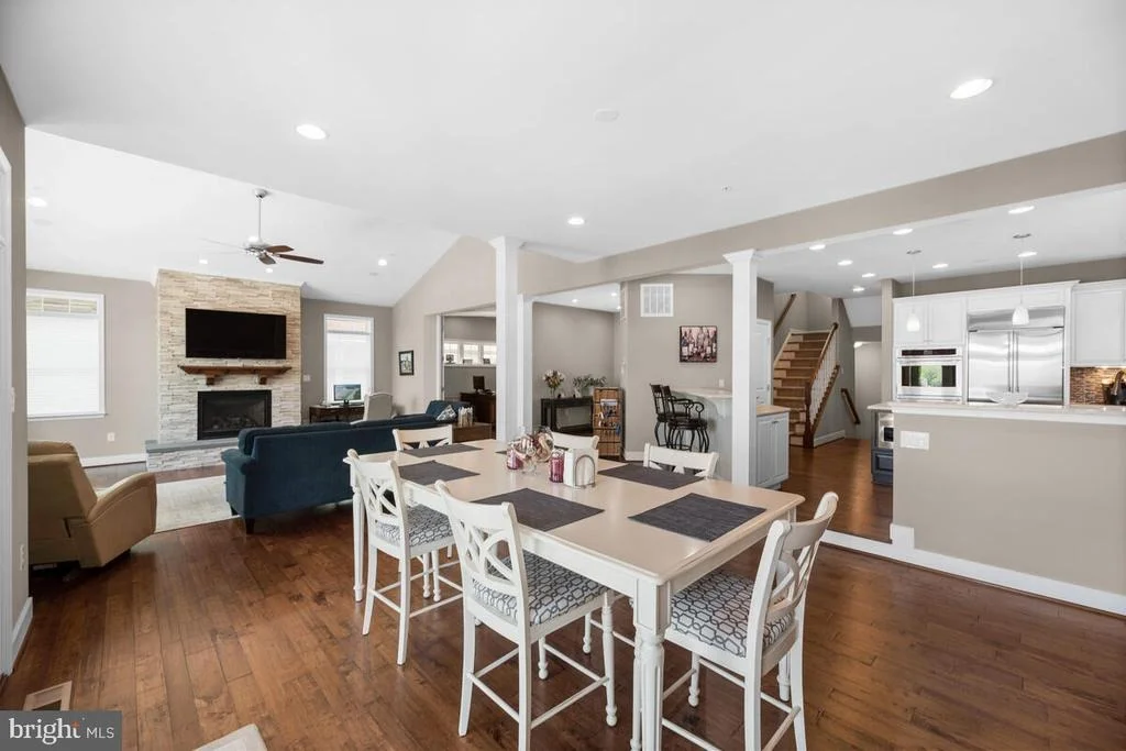 Photo of 1162 OAK VIEW DRIVE
