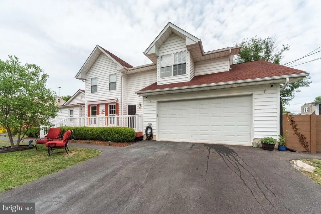 Photo of 8135 HIGHPOINT ROAD