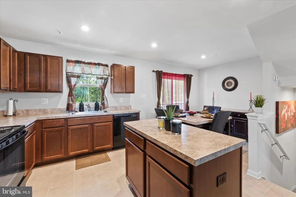 Photo of 206 RED BILL LN