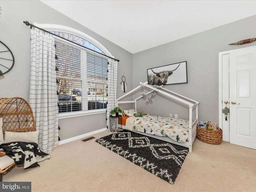 Photo of 84 GORDON DRIVE