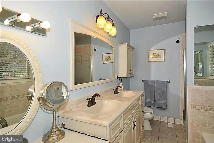 Photo of 14009 BETHPAGE LANE