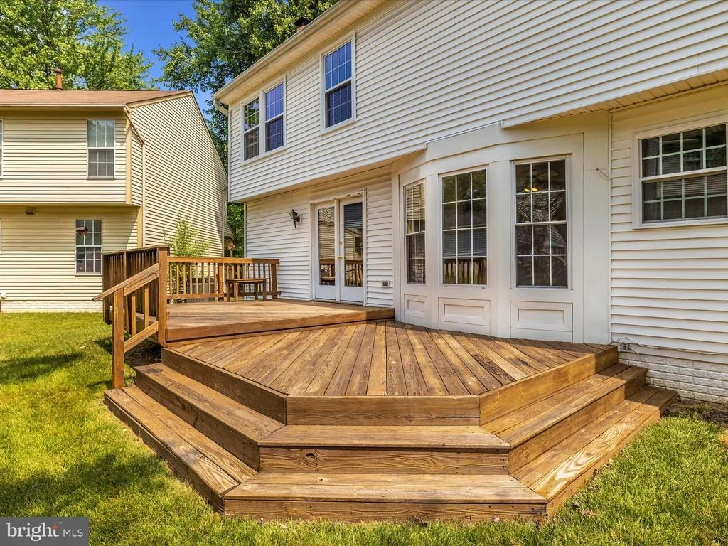 Photo of 112 BOOKHAM LANE