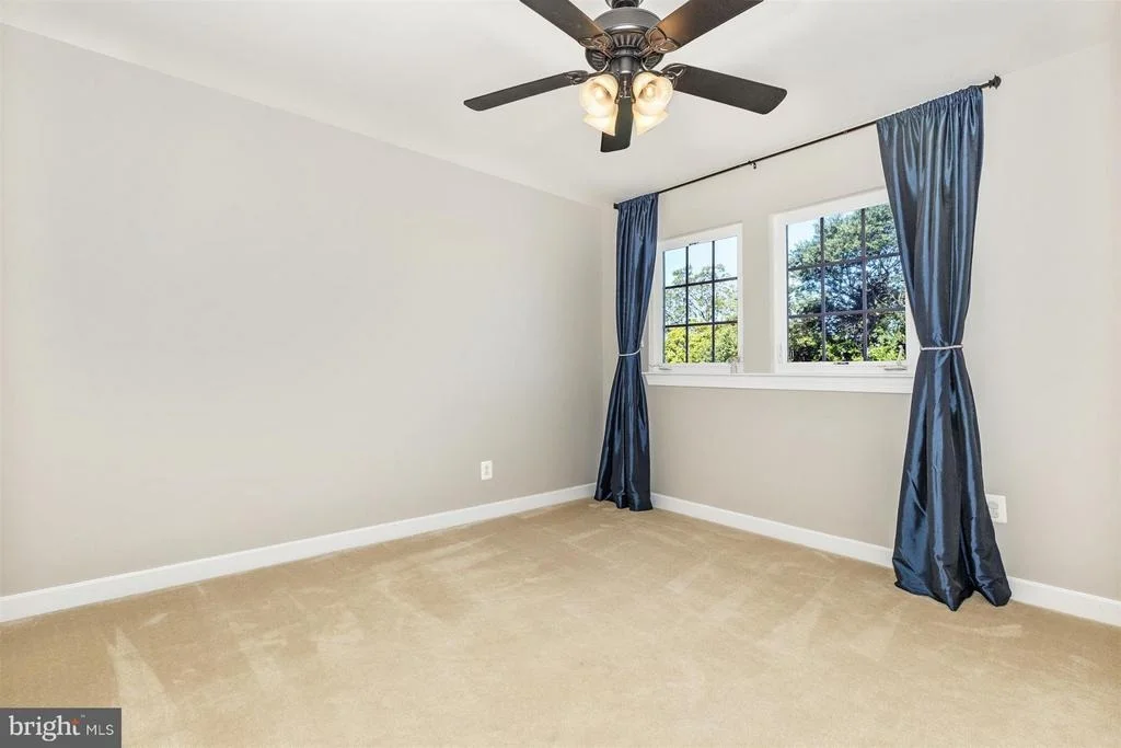 Photo of 610 GLENBROOK DRIVE