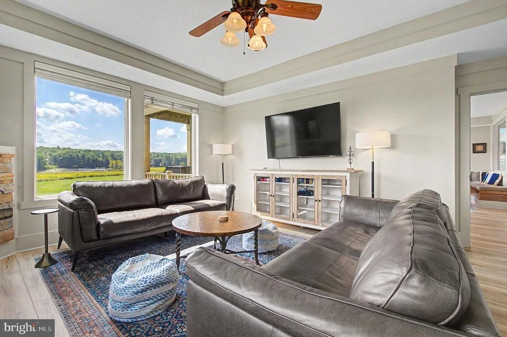 Photo of 342 LAKEFRONT LINKS DRIVE