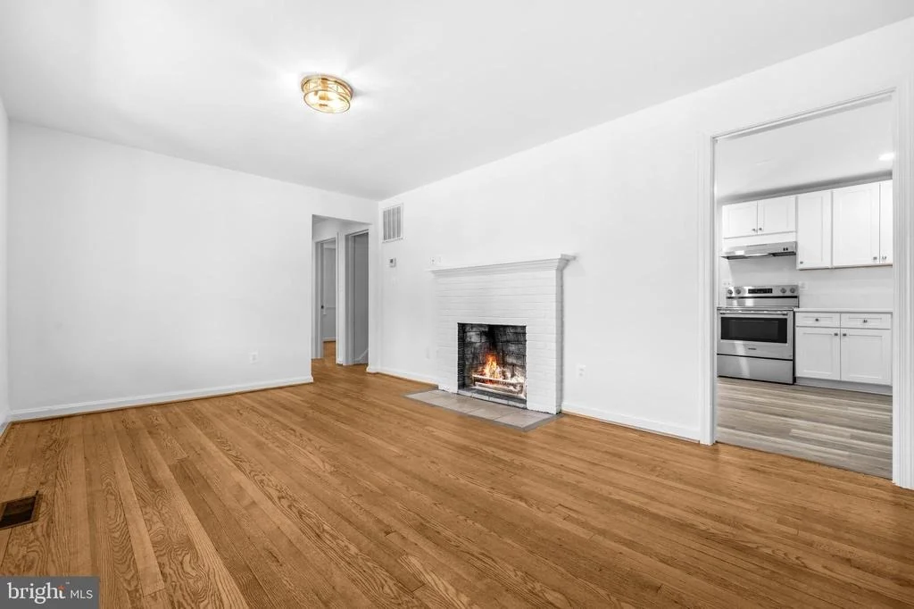 Photo of 10705 OAK PLACE