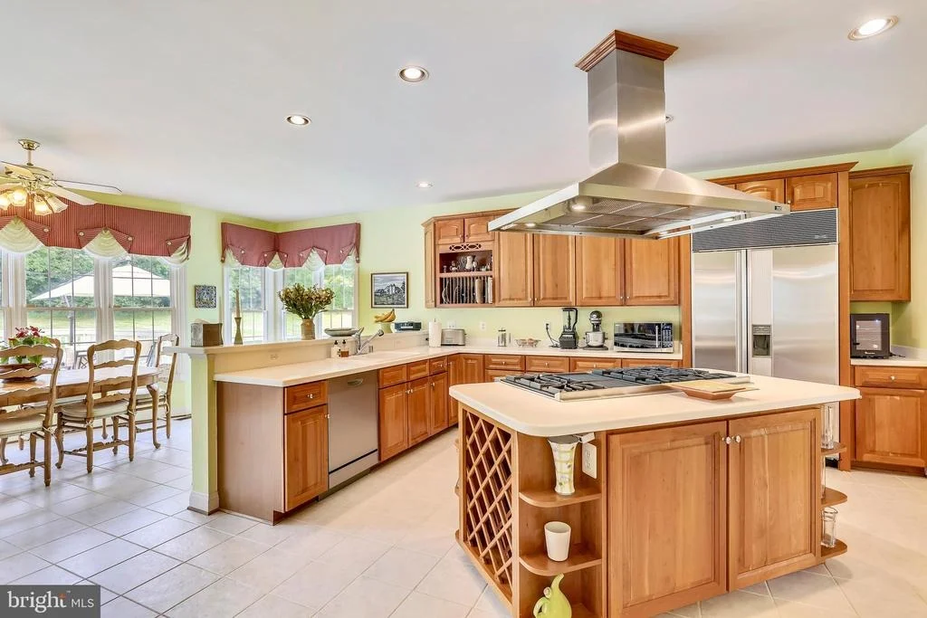 Photo of 16813 HARBOUR TOWN DRIVE