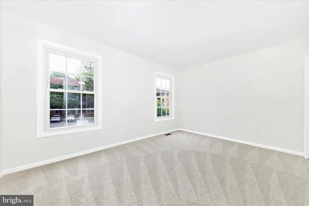 Photo of 176 STONEYBROOK COURT
