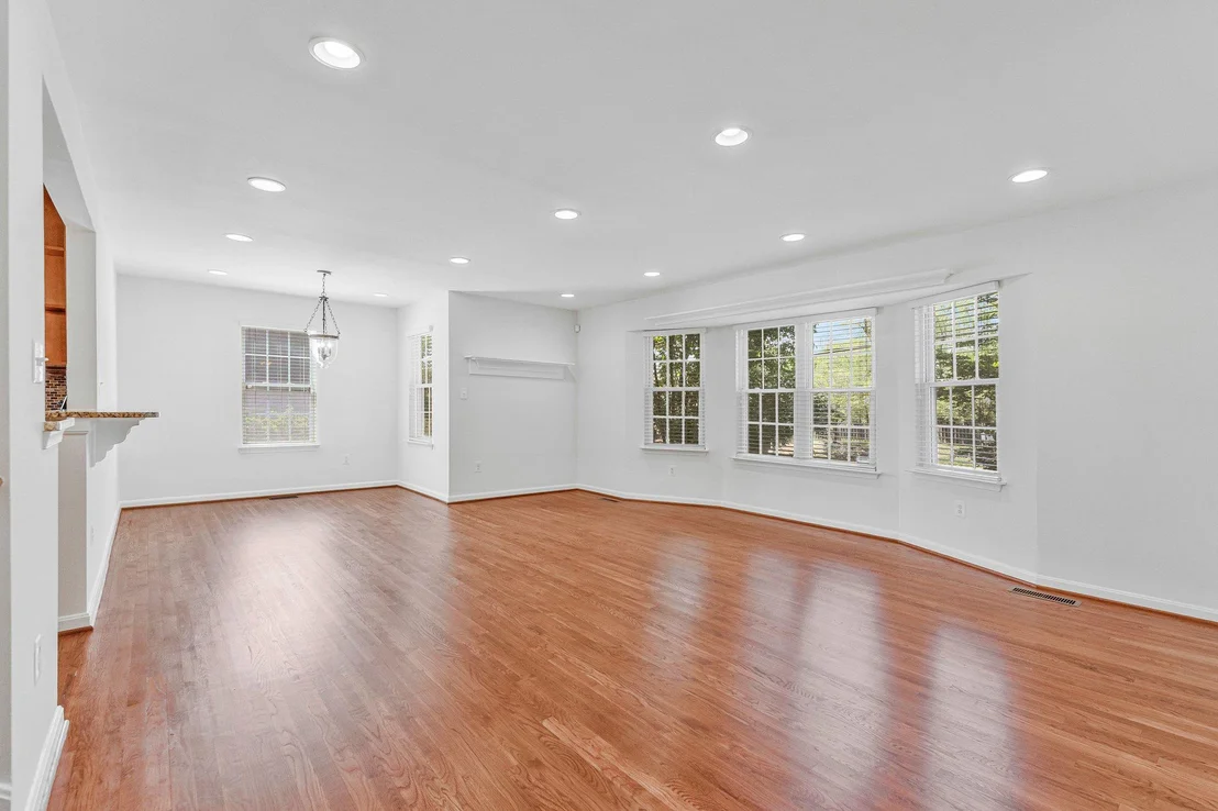 Photo of 3683 BLENHEIM BOULEVARD