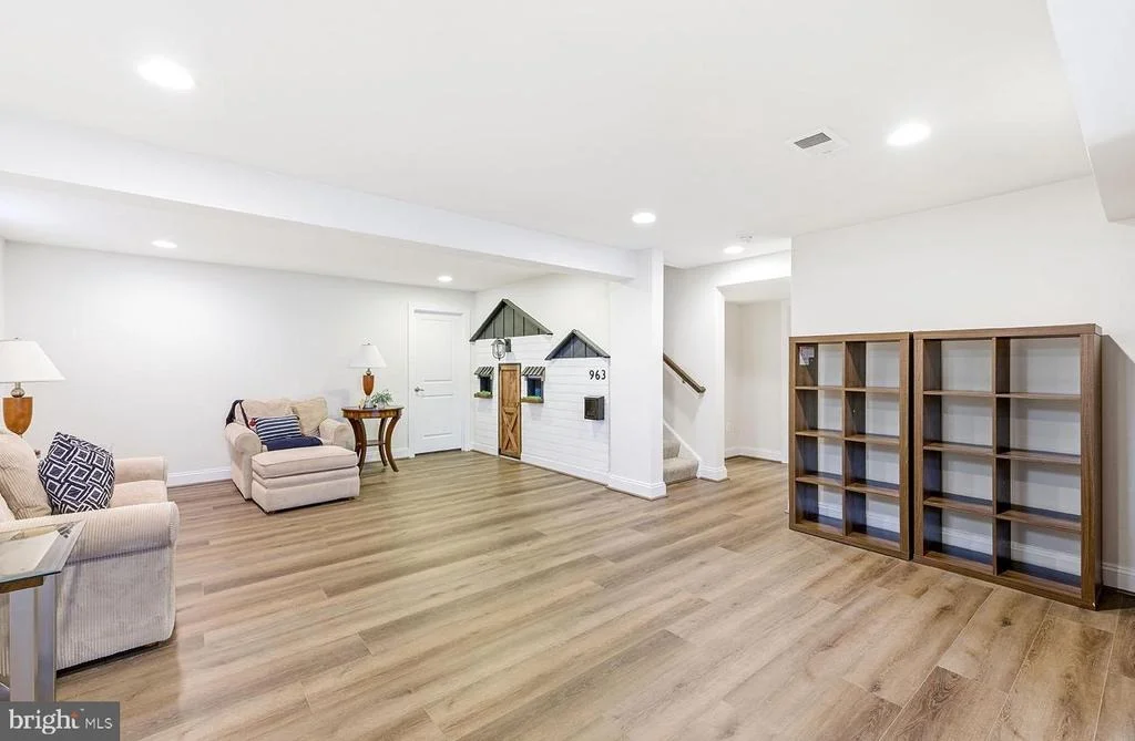 Photo of 19485 MANCHESTER DRIVE