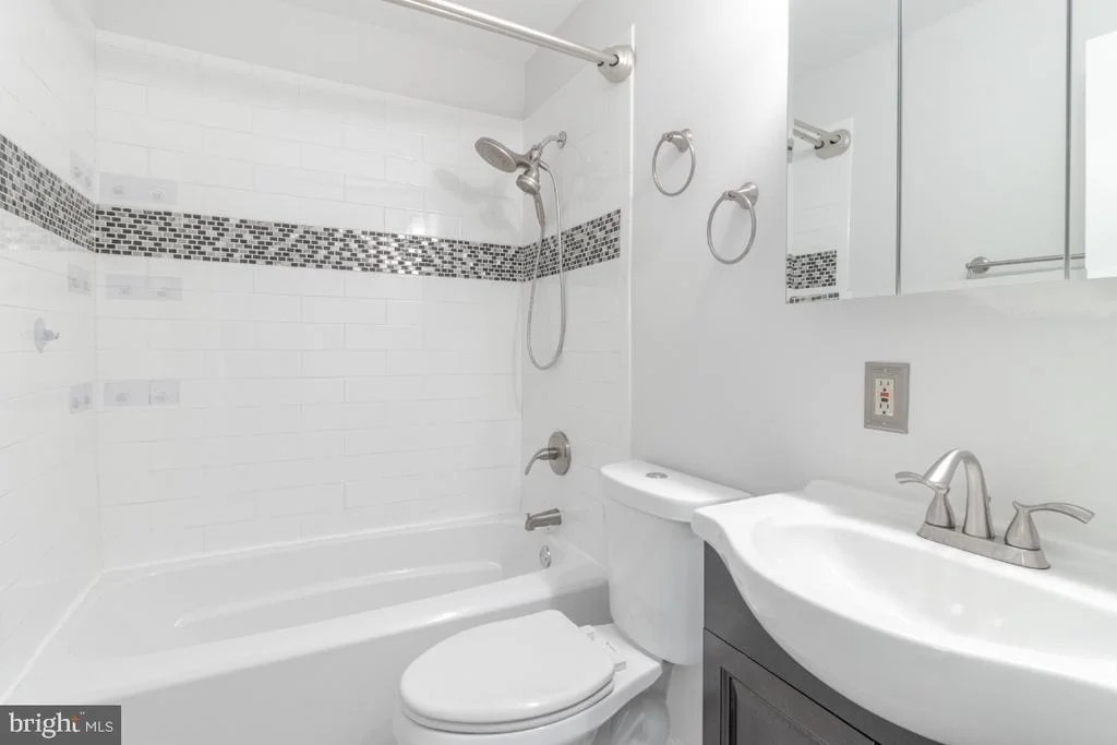 Photo of 16118 KENNY ROAD