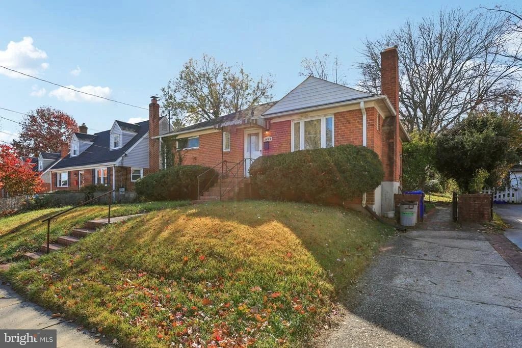 Photo of 3608 JANET ROAD