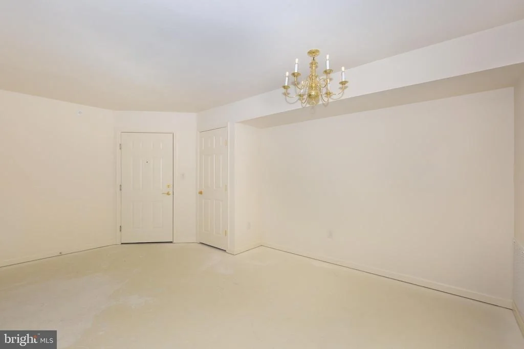Photo of Unit 2D at 820 WEMBLEY DRIVE