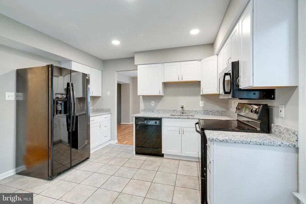 Photo of 7809 RED TULIP COURT