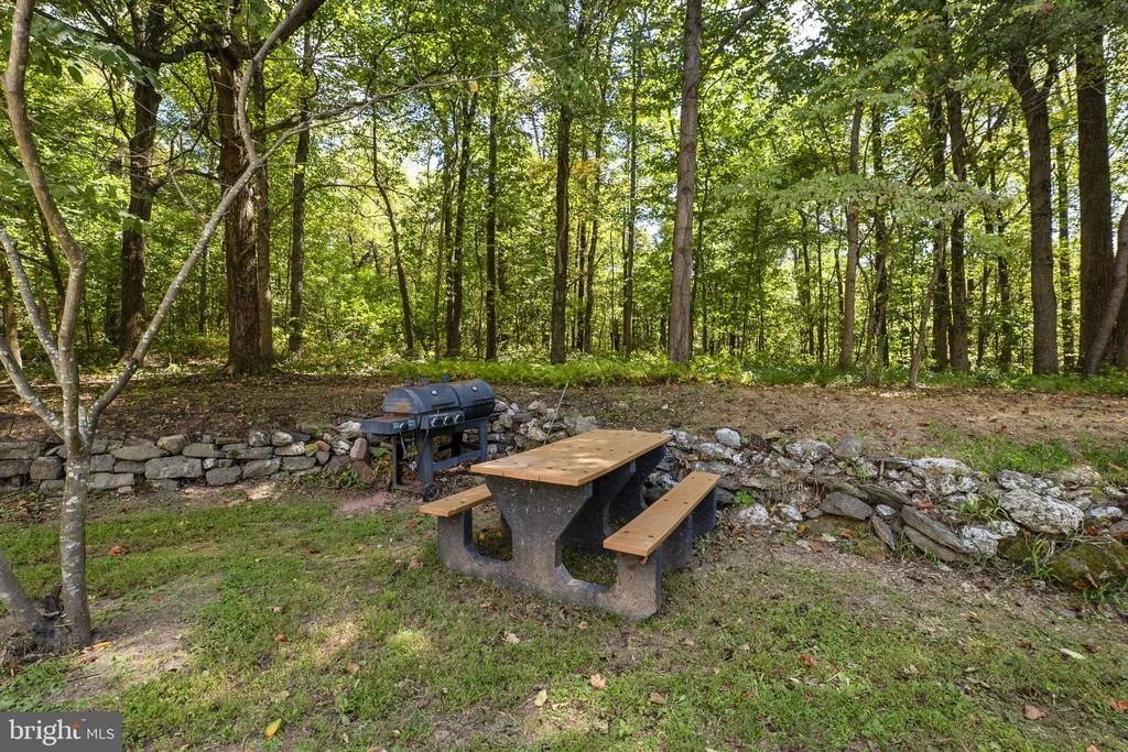 Photo of 16112 BARNESVILLE ROAD