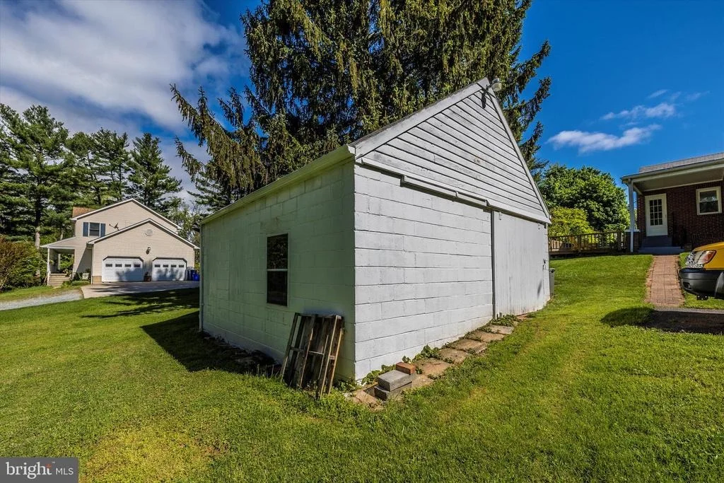 Photo of 25216 OAK DRIVE