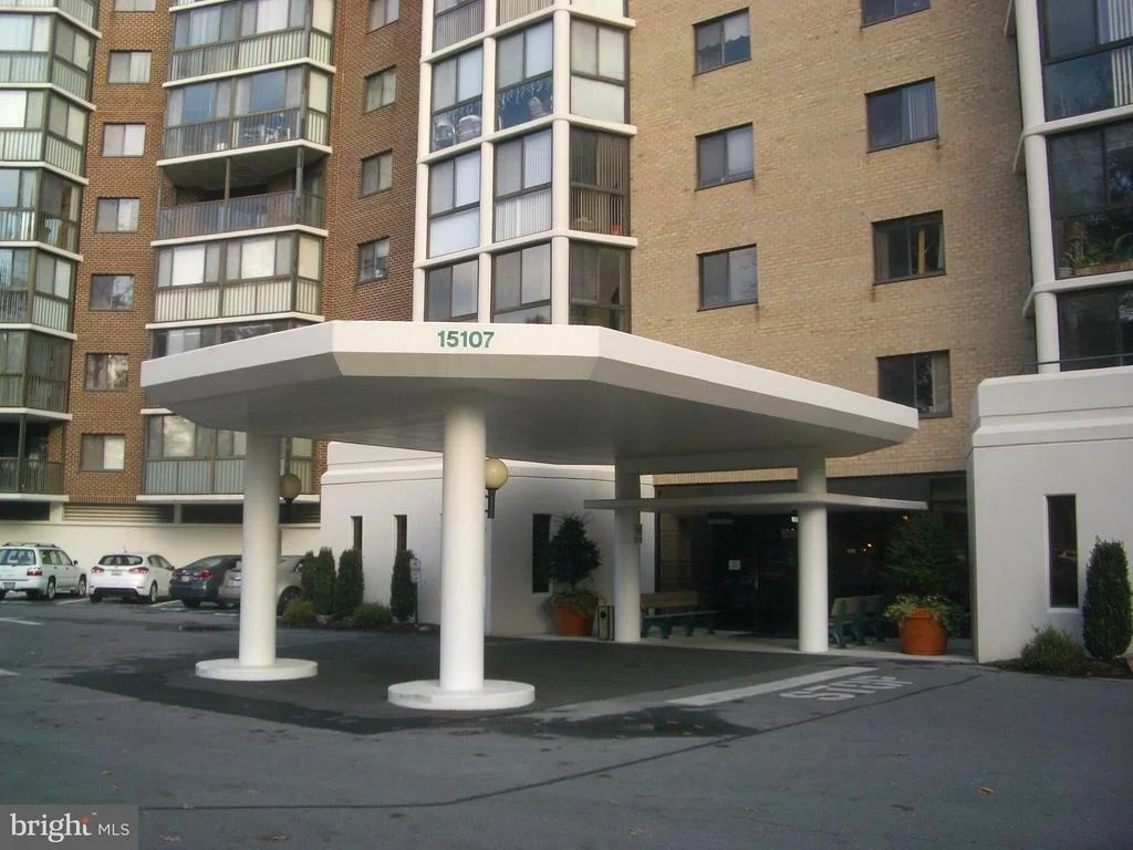 Photo of Unit 2619 at 15107 INTERLACHEN DRIVE